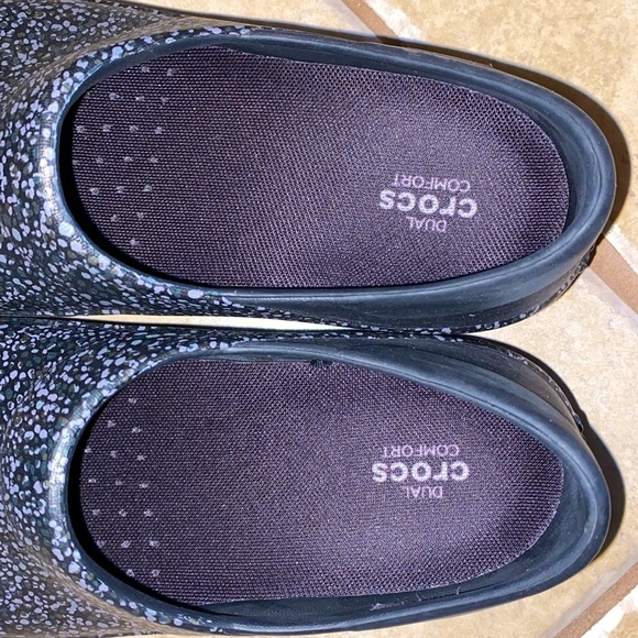 Dual Comfort Clogs - Picture 7 of 7